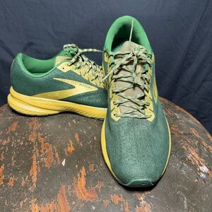 Brooks Men's Athletic Shoes in Green and Yellow St Patrick’s day shoes size 11